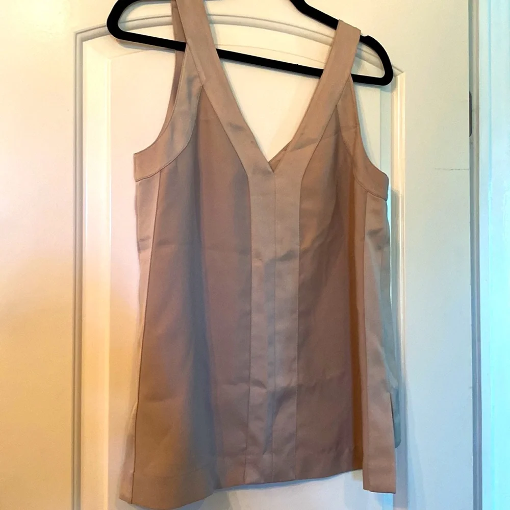 Banana Republic black label cami in a wonderful beige gold. Size medium - Picture 3 of 3